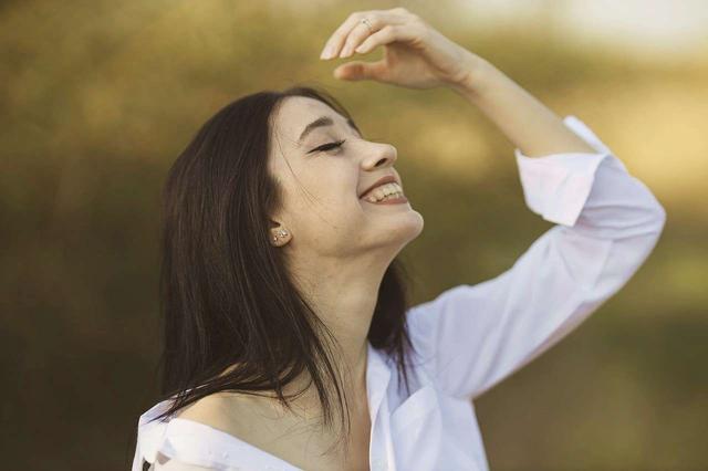 让男人主动的最佳方式：欲擒故纵